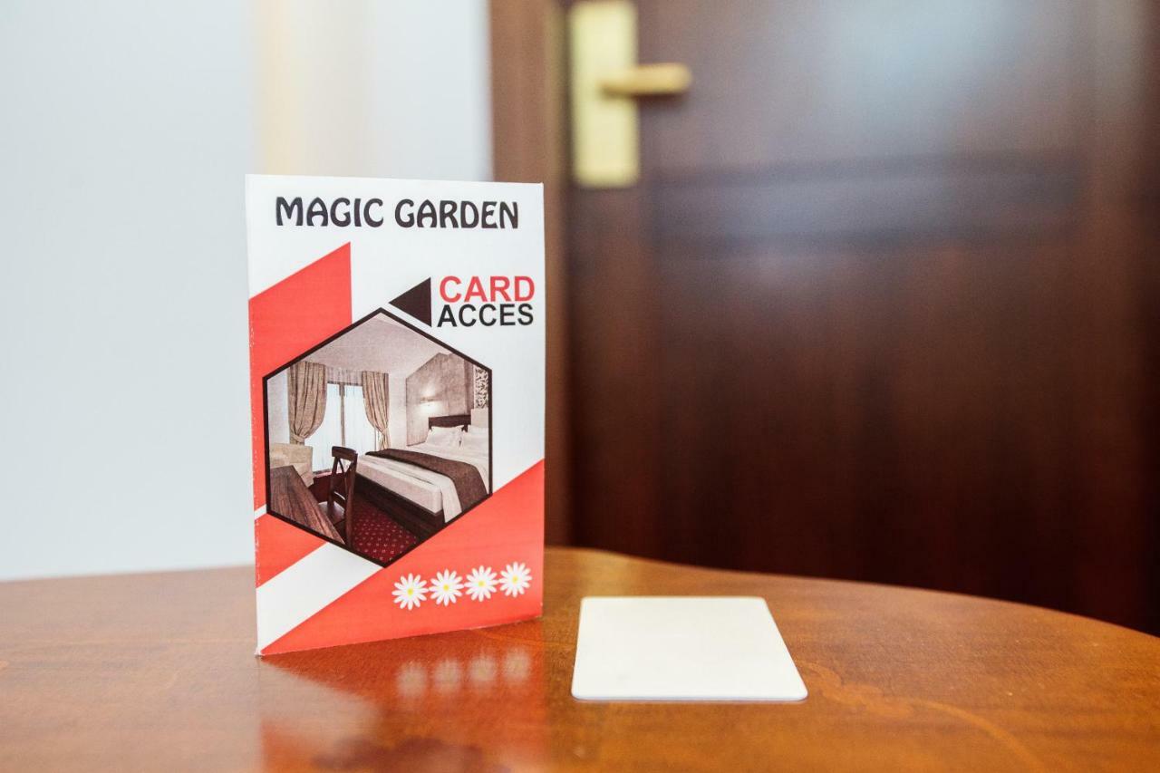 Magic Garden By Vladut Hotel Bacau Bagian luar foto